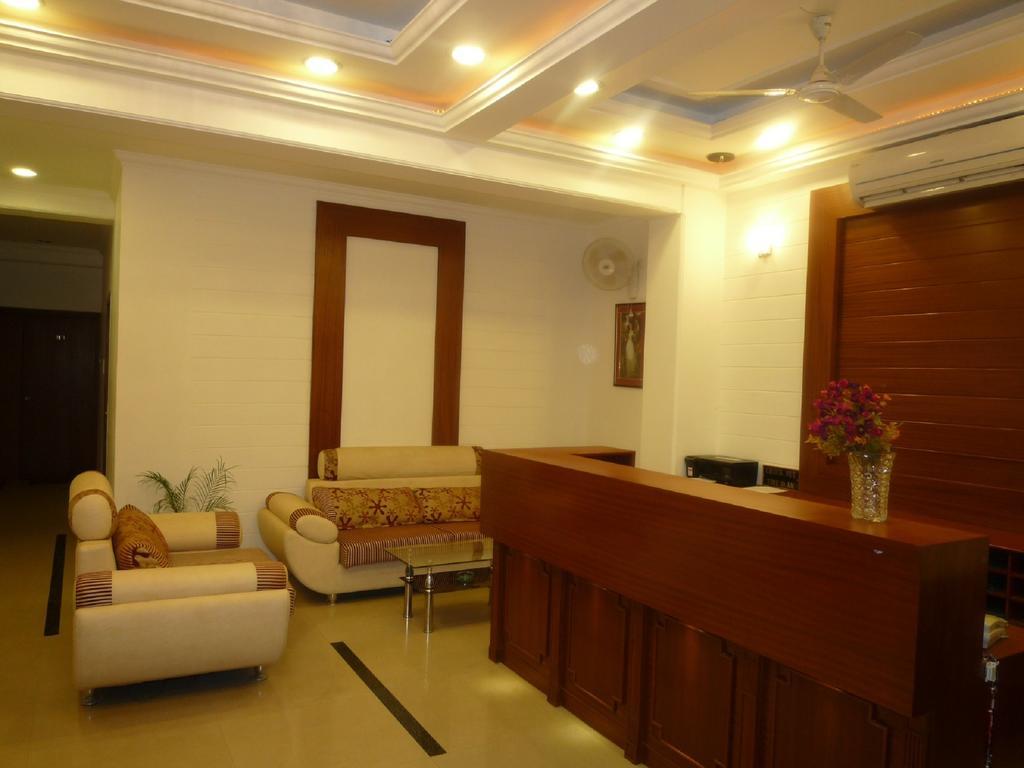 Hotel Sunrise Inn Lucknow Exterior photo