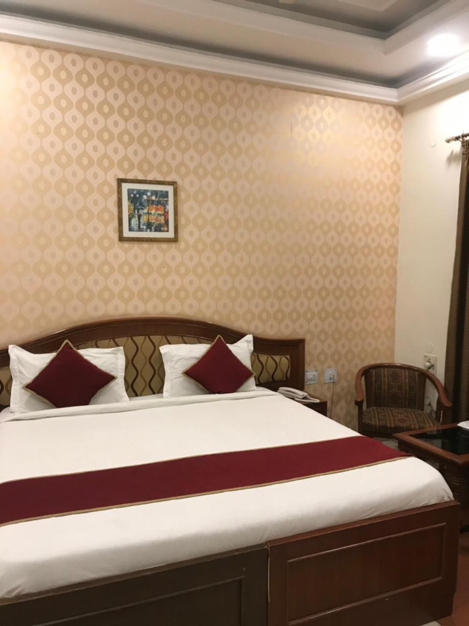 Hotel Sunrise Inn Lucknow Exterior photo