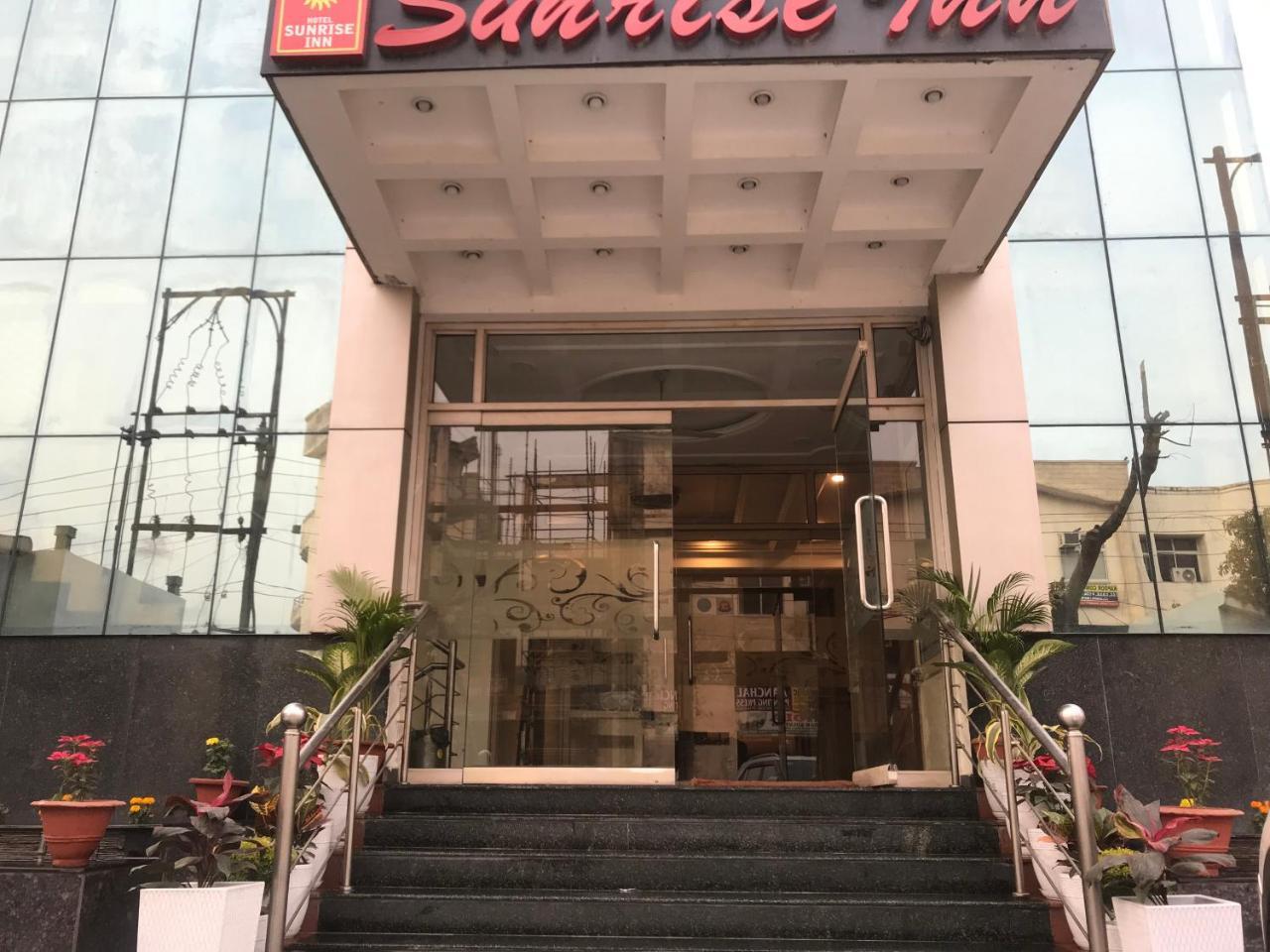 Hotel Sunrise Inn Lucknow Exterior photo